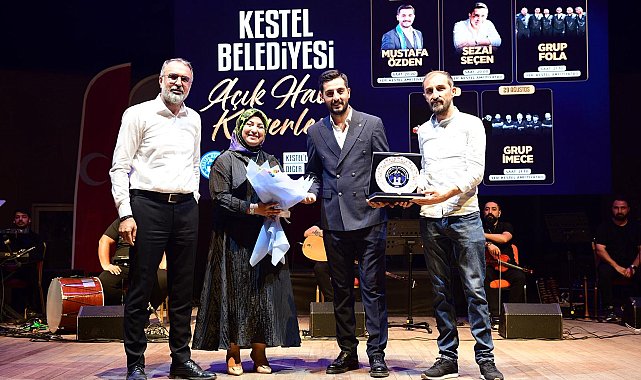Kestel’de Açık Hava Konserleri devam ediyor: Mustafa Özden sahne aldı