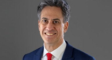 Miliband’dan Nepal’e destek mesajı