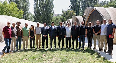 Tunceli Valisi Aygöl, basın mensuplarıyla bir araya geldi