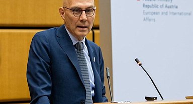 Türk: Hayat ve ölüm üzerindeki kararlar makinelere devredilemez