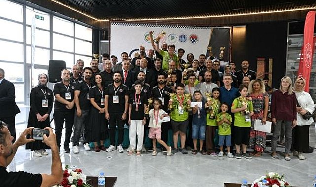 Uluslararası Altın Kayısı Satranç Turnuvası sona erdi