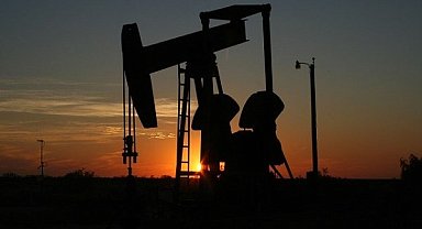 Warsh sonrası faiz baskısı arttı, petrol Wall Street’i zorluyor