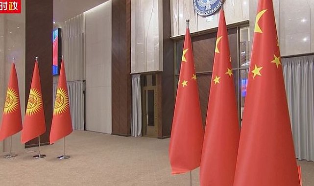 Xi Jinping, Kırgızistan Cumhurbaşkanı Sadır Caparov ile görüştü
