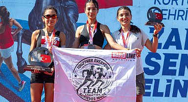 14.Uluslararası 9 Eylül İzmir Yarı Maratonu tamamlandı