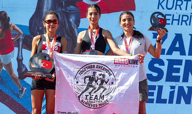 14.Uluslararası 9 Eylül İzmir Yarı Maratonu tamamlandı