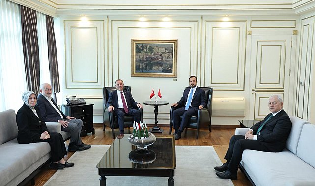 AK Parti İstanbul İl Başkanı Özdemir’den İBB Başkanvekili Aslan’a taziye ziyareti