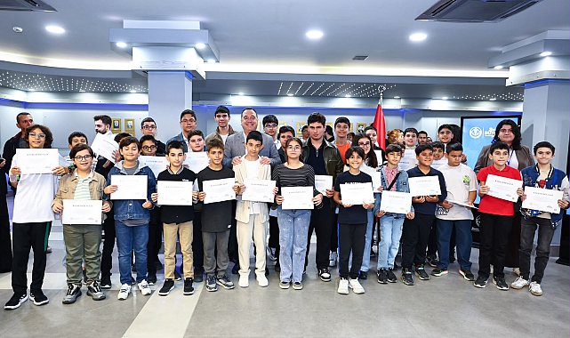 Akademi Manisa’nın ilk döneminde 126 çocuk ve genç dijital eğitim aldı