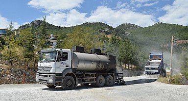 Antalya’da Bademli Mahallesi’ne 1,4 kilometrelik sathi asfalt çalışması