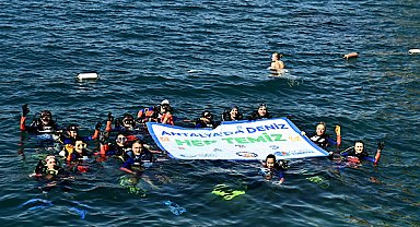 Antalya’da Dünya Temizlik Günü kapsamında deniz dibi temizliği yapıldı
