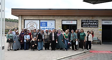 Avrupa Hareketlilik Haftası kapsamında Kula’da yürüyüş ve keşif etkinliği düzenlendi