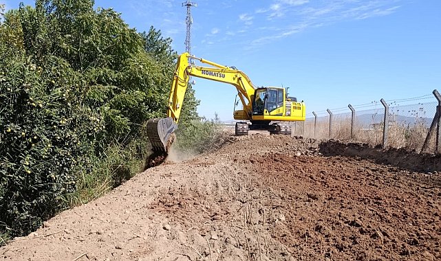 Aydın’ın 17 ilçesinde eş zamanlı yol yenileme çalışmaları sürüyor