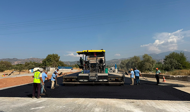 Aydın’ın 17 ilçesinde yol yapım ve yenileme çalışmaları sürüyor