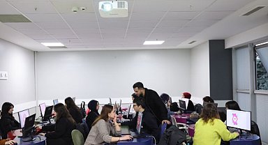 Bağcılar Belediyesi öğrenciler için eğitim desteklerini sürdürüyor
