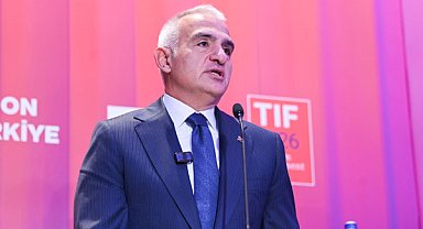 Bakan Ersoy: Antalya’daki yangınlara müdahale sürüyor