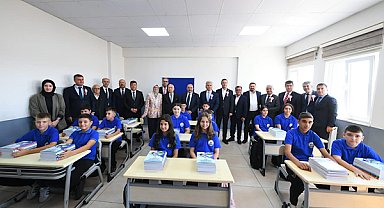 Balıkesir’de hayırseverler tarafından yaptırılan iki okul açıldı