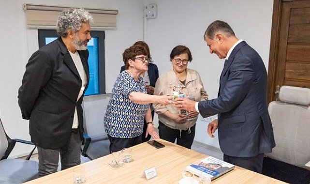 Başkan Tugay: Çalışmalarınıza destek olmak için elimden ne geliyorsa yapmaya hazırım