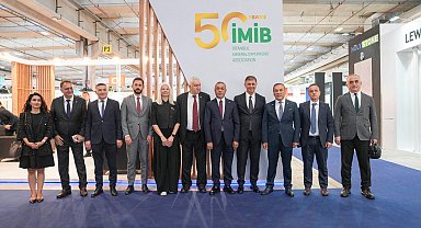 Başkan Tugay, Marmomac Fuarı kapsamında Verona’da temaslarda bulundu