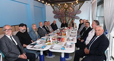 Başkanvekili Obuz, basın mensuplarını Gülümse mekanlarında ağırladı