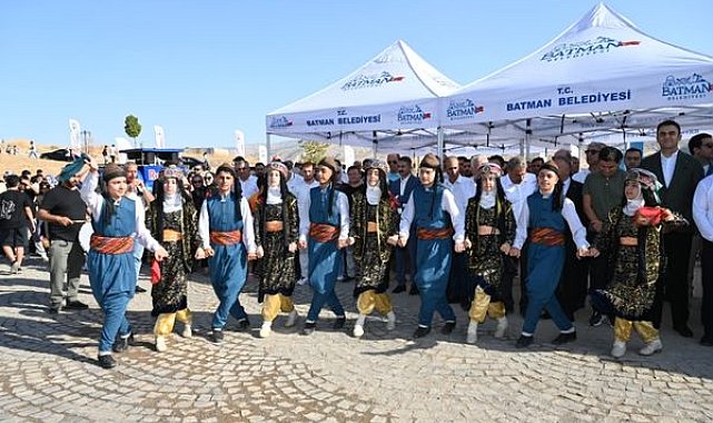 Batmanlılar Hasankeyf festivaline akın etti