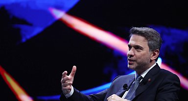 Bayraktar: İşçisinin hakkını gözetmeyen hiçbir anlayışa müsaade etmeyeceğiz