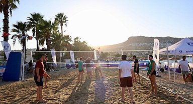 Bodrum’da Plaj Voleybolu Şenliği başladı