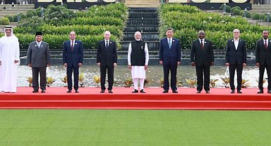 BRICS Zirvesi’ne katılan liderler, aile fotoğrafı çektirdi