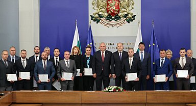 Bulgaristan Başbakanı Radev, İçişleri Bakanlığı görevlilerini ödüllendirdi