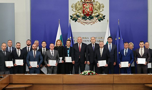 Bulgaristan Başbakanı Radev, İçişleri Bakanlığı görevlilerini ödüllendirdi