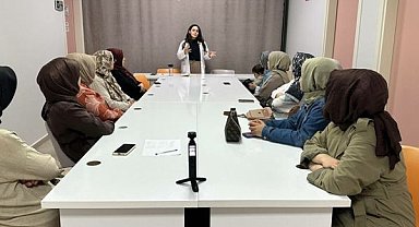 Çayırovalı veliler rehberlik servisiyle bilgilendiriliyor