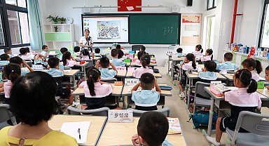 Çin’de öğretmen kadrosu 18,7 milyonu aştı