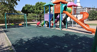 Derince’de park ve yeşil alanlarda yenileme çalışmaları sürüyor