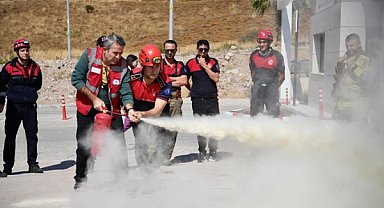 Dikili’de hastanede yangın ve tahliye tatbikatı yapıldı