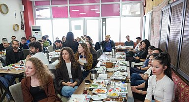 Dilber, Etimesgut’taki kültür sanat ekipleriyle bir araya geldi