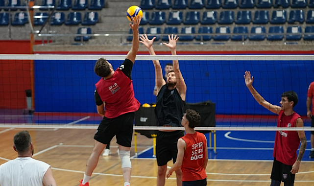 Düzce Belediyesi Spor Akademisi Erkek Voleybol Takımı yeni sezona hazırlanıyor