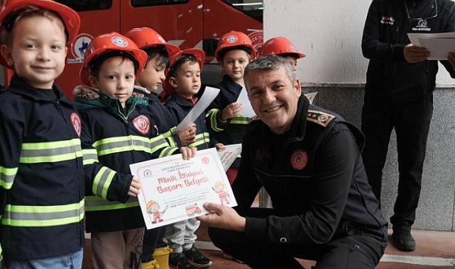 Düzce İtfaiyesi anaokulu öğrencilerini ağırladı