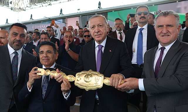 Erdoğan, Yağlı Güreş Cumhurbaşkanlığı Kupası finalini izledi
