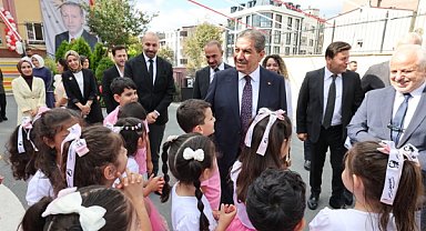 Esenler’de geri dönüşüm gelirleriyle öğrencilere 8,5 milyon defter desteği