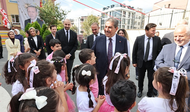 Esenler’de geri dönüşüm gelirleriyle öğrencilere 8,5 milyon defter desteği