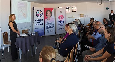 Eskişehir'de Alzheimer ve demans konusunda uzman söyleşisi düzenlendi