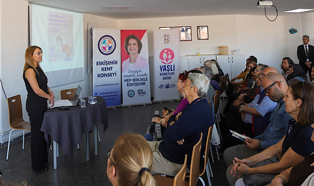 Eskişehir'de Alzheimer ve demans konusunda uzman söyleşisi düzenlendi