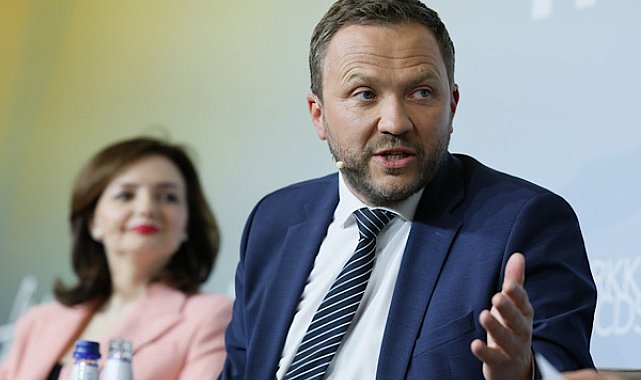 Estonya Dışişleri Bakanı Tsahkna: Ukrayna savaşı geride bırakamaz
