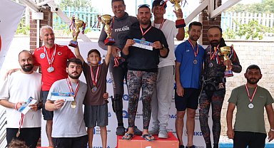 Finike’de aslan balığı avlama yarışması düzenlendi