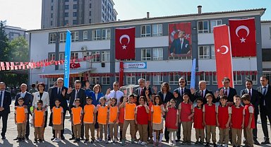 Gaziantep’te yeni eğitim öğretim yılının ilk ders zili çaldı