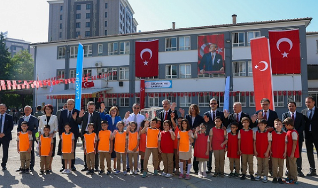 Gaziantep’te yeni eğitim öğretim yılının ilk ders zili çaldı