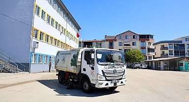 Gemlik’te okullarda yeni eğitim yılı öncesi temizlik çalışması