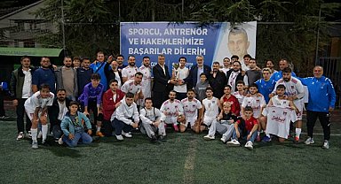 Gölcük Belediyesi 12. Başkanlık Kupası'nda şampiyon Ulaşlıspor oldu