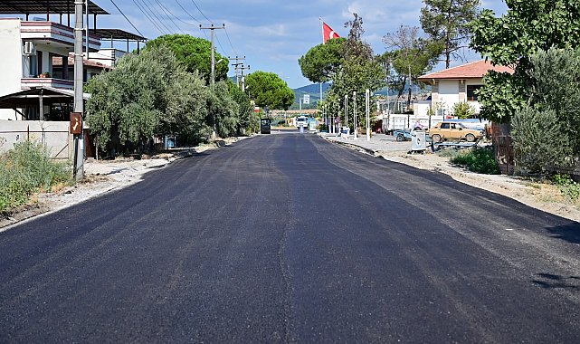 Gölmarmara Nato Caddesi’nde sıcak asfalt çalışması başladı
