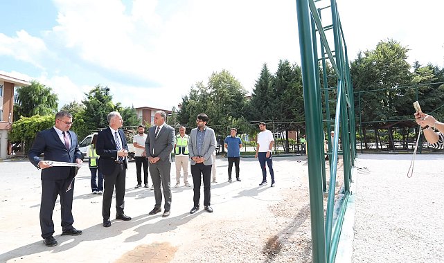 İnegöl Belediyesi’nden Mediha Hayri Çelik Fen Lisesi’ne semt sahası
