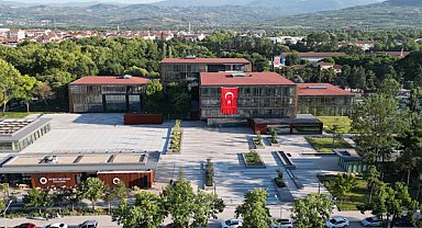 İnegöl'de bin 650 öğrenciye 3,3 milyon TL kırtasiye desteği