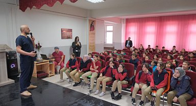 İnegöl’de öğrencilere hayvan sevgisi ve doğru yaklaşım eğitimi verildi